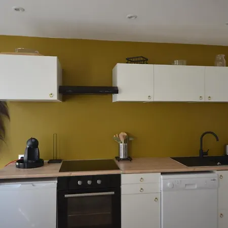 Au Coeur Du Village Apartment