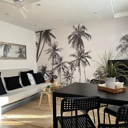 Au Coeur Du Village *